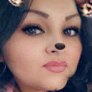 Meet your Posher, Yanet